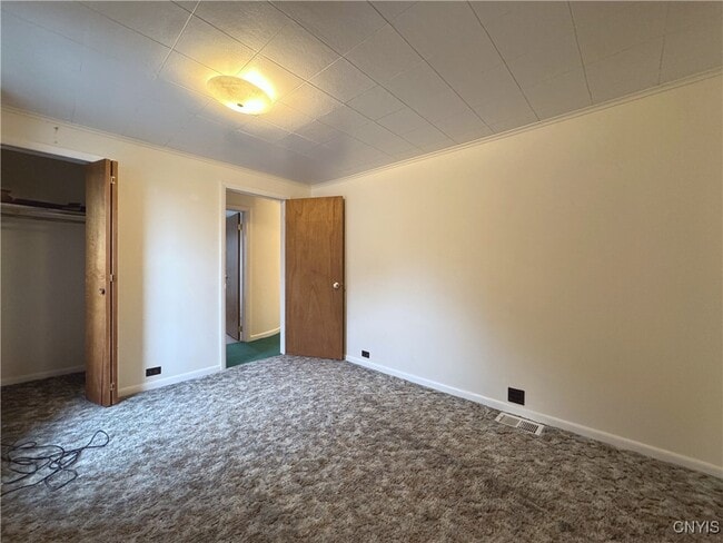 Building Photo - 843 Davidson St