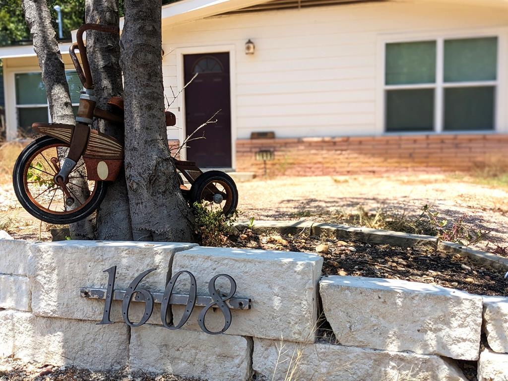 1608 Pennsylvania Ave, Austin, TX 78702 House Rental in Austin, TX