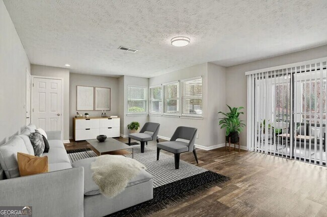 Foto del edificio - 7600 Roswell Rd