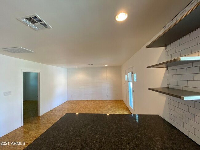 Building Photo - 3615 N 15th Ave
