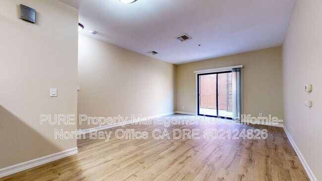Building Photo - 110 5th St