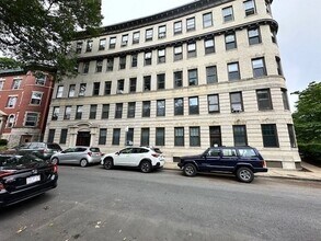 Building Photo - 5 Braemore Rd