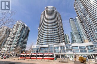 Building Photo - 218-218 Queens Quay W