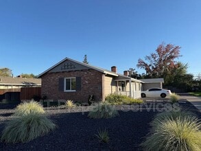 Building Photo - 2344-2346 Park Estates Dr