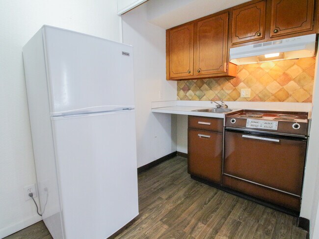 Building Photo - 475 7th St