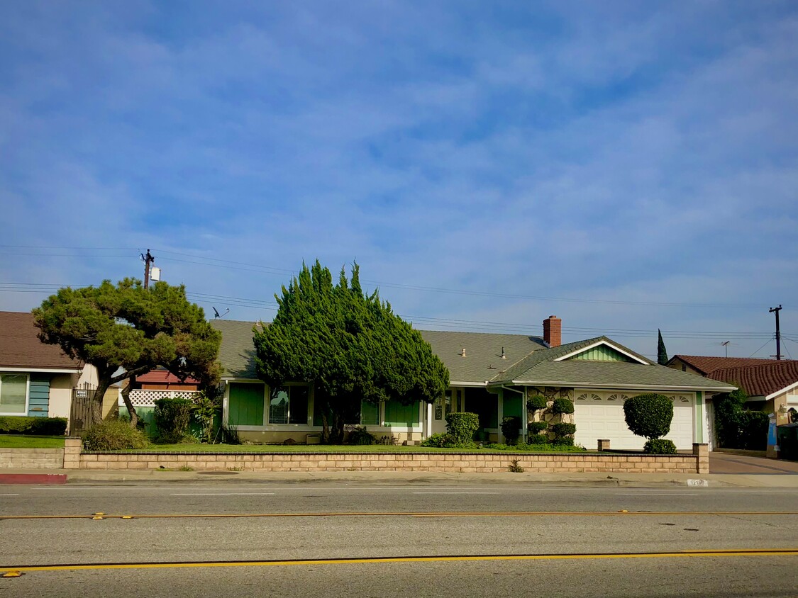 Front of house with fully landscaped yard - 12139 Monte Vista Ave
