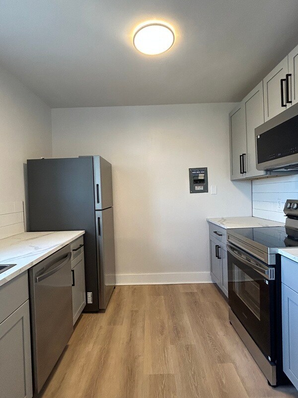 Building Photo - 2903 Voelkel Ave