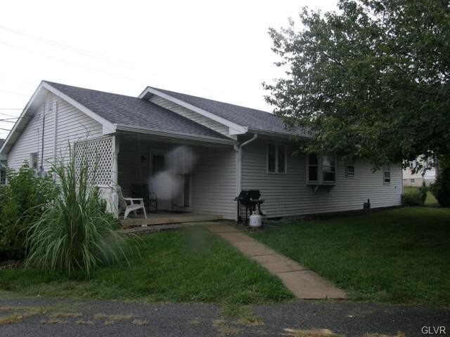 Building Photo - 4364 Spruce St