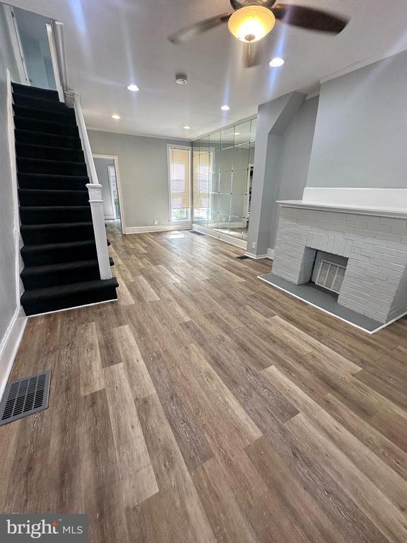 Foto principal - 243 N Alden St