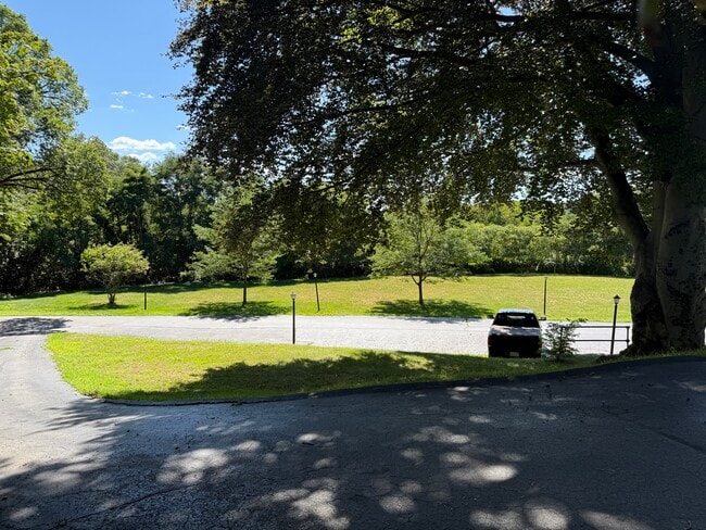 GROUNDS - 190 Institute Rd