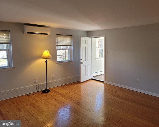 Building Photo - 230 N Essex Ave