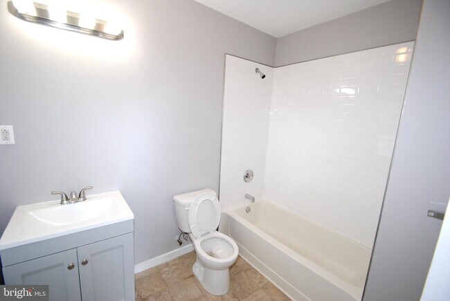 Foto del edificio - 350 E Broad St