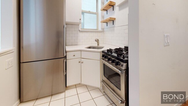 Foto del edificio - 214 E 85th St