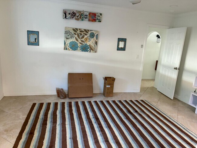Foto del edificio - 4323 Redding Rd