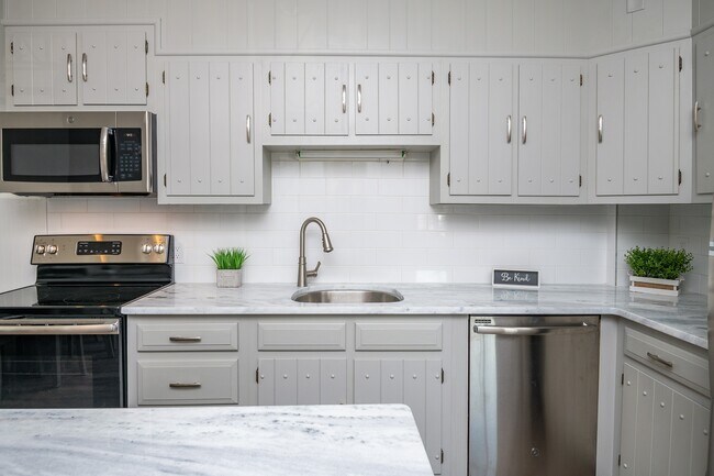 Building Photo - 334 Penn Ave