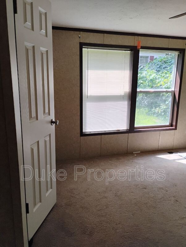 Foto del edificio - 29 Maple Dr