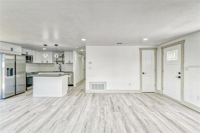 Foto del edificio - 1300 Melonwood Ave
