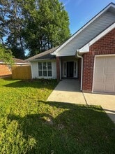 Building Photo - 18067 Wedgewood Dr