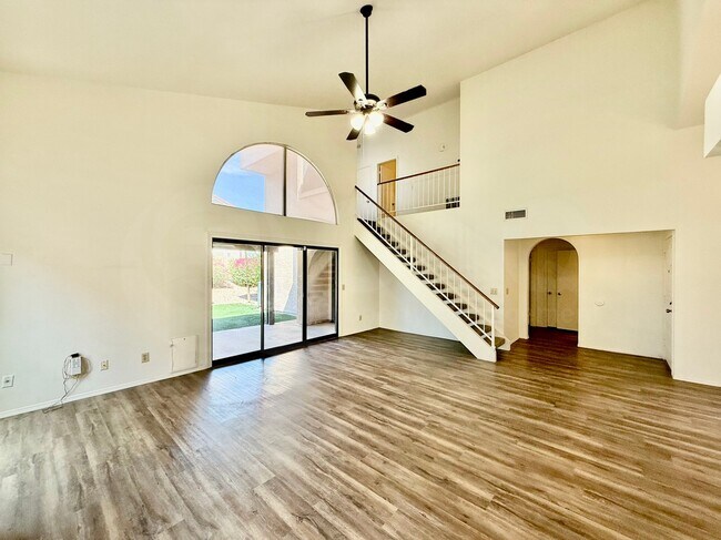Building Photo - 14422 S Cholla Canyon Dr