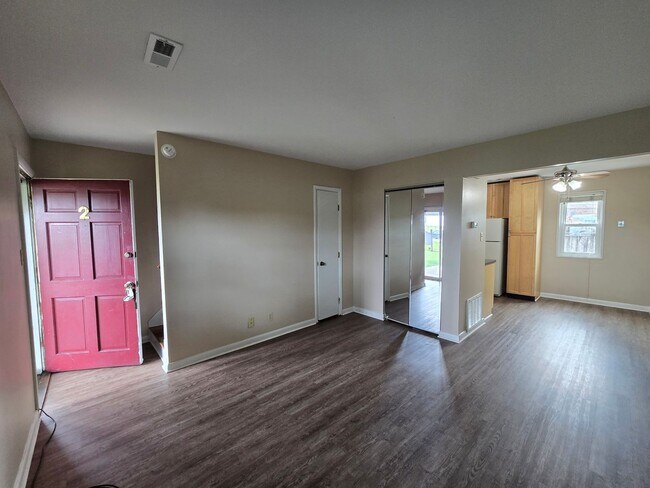 Foto del edificio - 3400 Taylorsville Rd