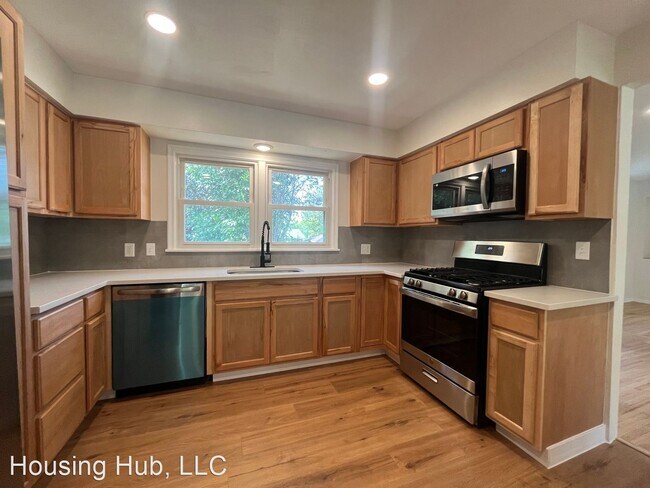 Building Photo - 3 br, 2 bath House - 2134 Garnet Drive