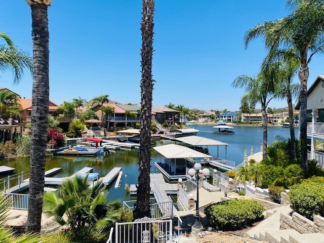 Foto del edificio - 24150 Cruise Cir Dr
