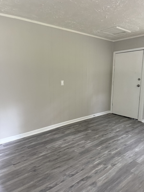 Foto del edificio - 100 Oak Ln