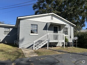 Building Photo - 915 Cleveland St