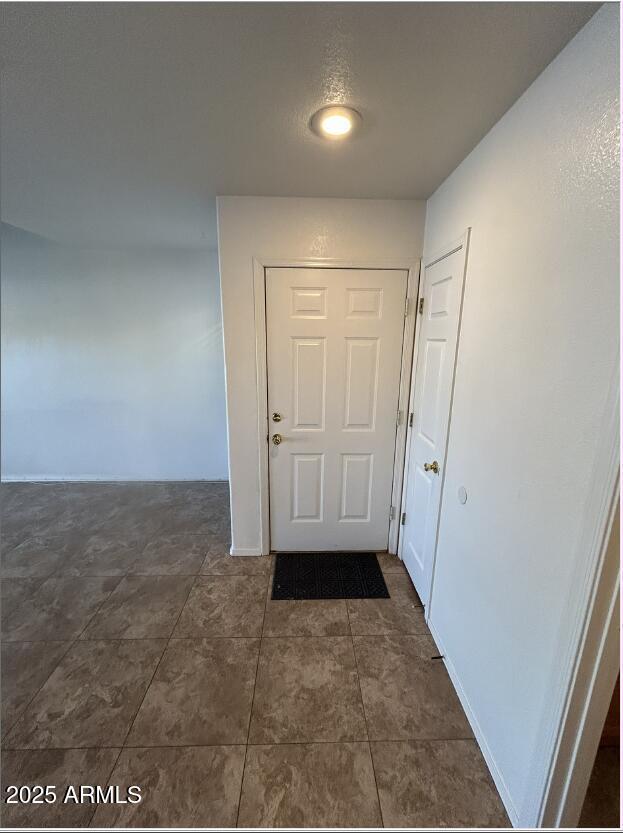 Foto del edificio - 624 S Crows Nest Dr