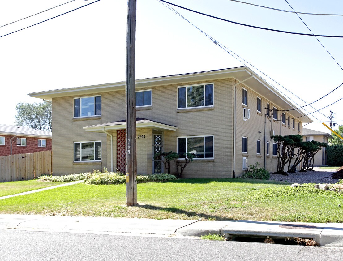 Building Photo - 220 S Teller St