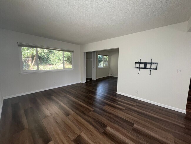 Foto del edificio - 5222 Greenberry Dr