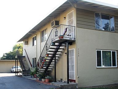 Primary Photo - 1156 W Hamilton Ave