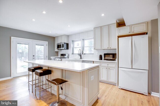 Foto del edificio - 3923 Forest Grove Dr