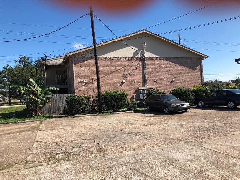 Primary Photo - 1018 Wilson Rd