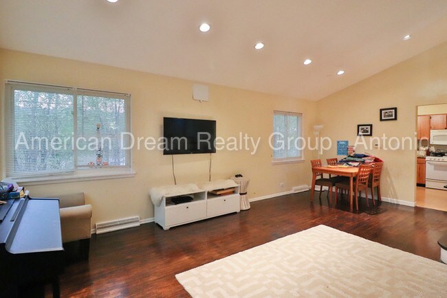 Foto del edificio - 8043 W Lake Street, Niles, IL 60714