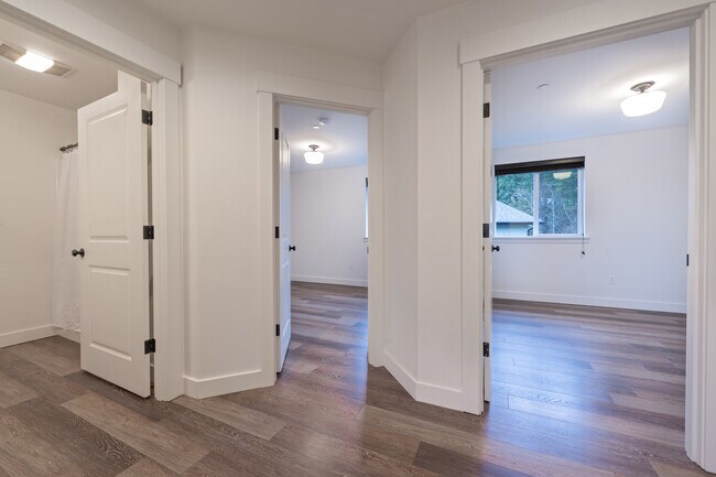 Hallway Entry to Rooms - 1533 SE Honeysuckle Loop