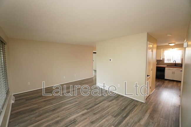 Foto del edificio - 6759 W Portland Ave