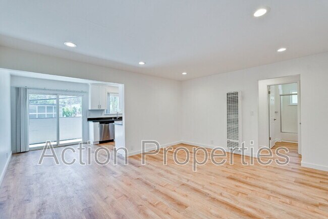 Foto del edificio - 2186 Carlmont Dr