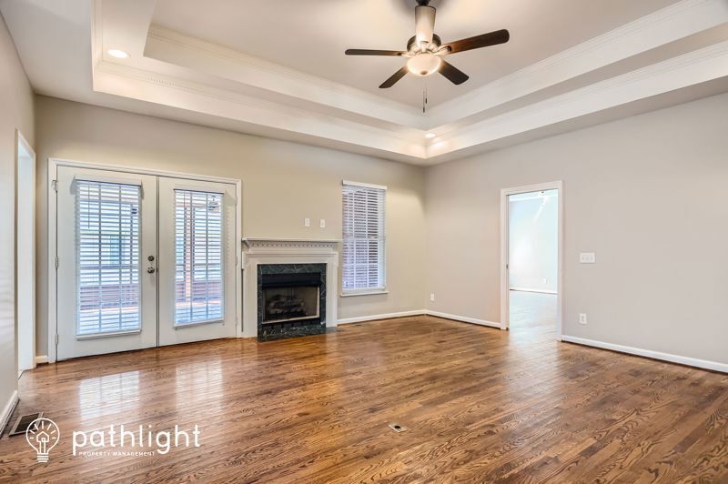 Foto principal - 4341 Cambridge Dr