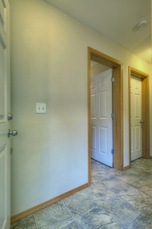 Foto del edificio - Modern 3 Bed 2.5 Bath Corner Townhome with Garage in Mt. Baker