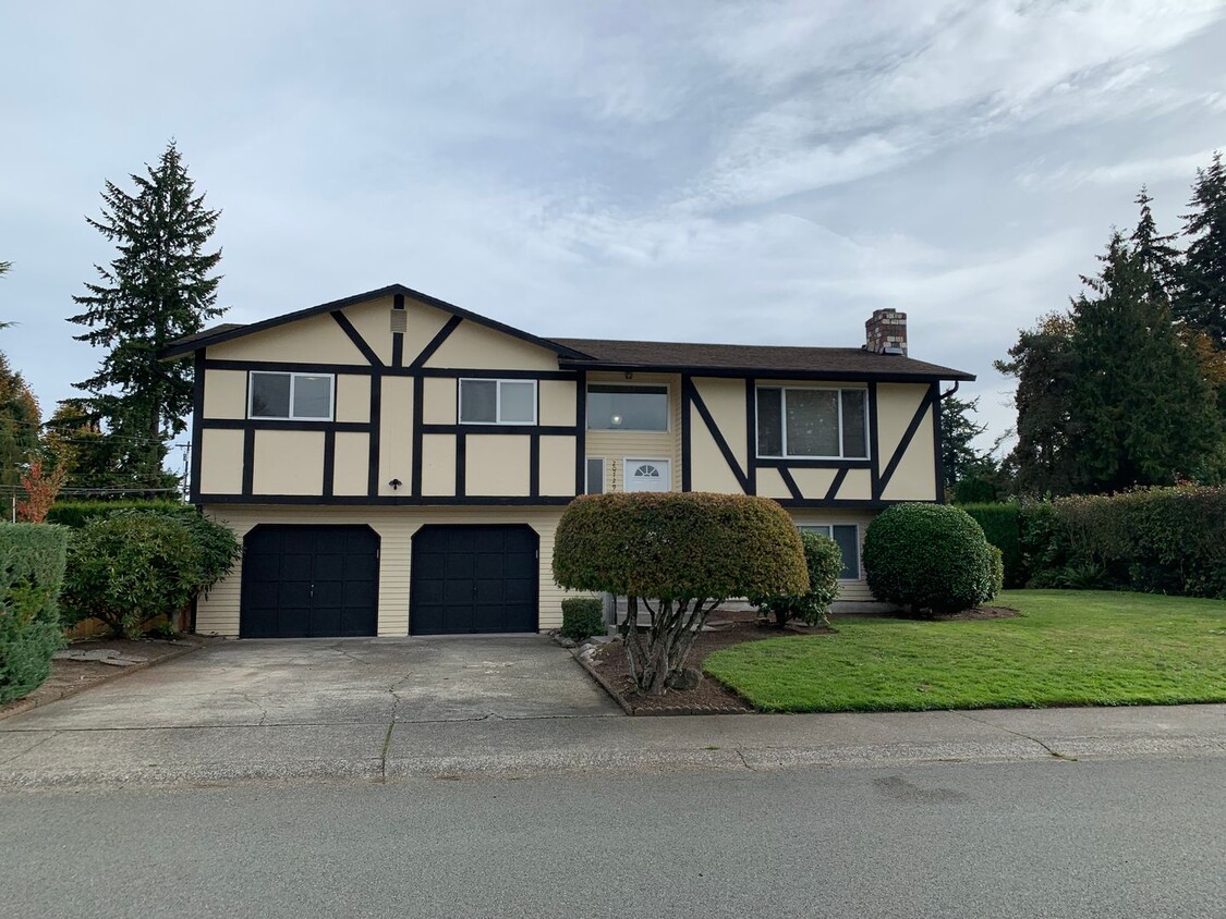 Foto principal - 3 Bedroom 2.5 Bath Lynnwood/Bothell Home N...