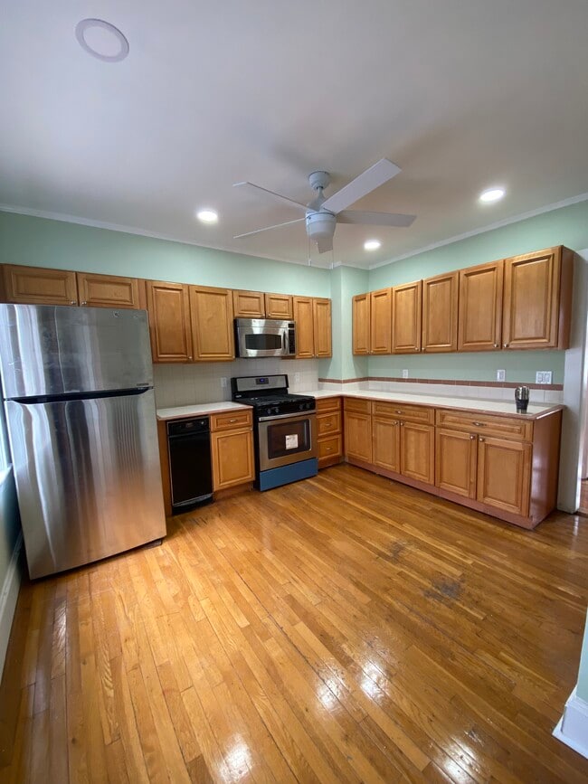 Foto del edificio - 4442 Washington St