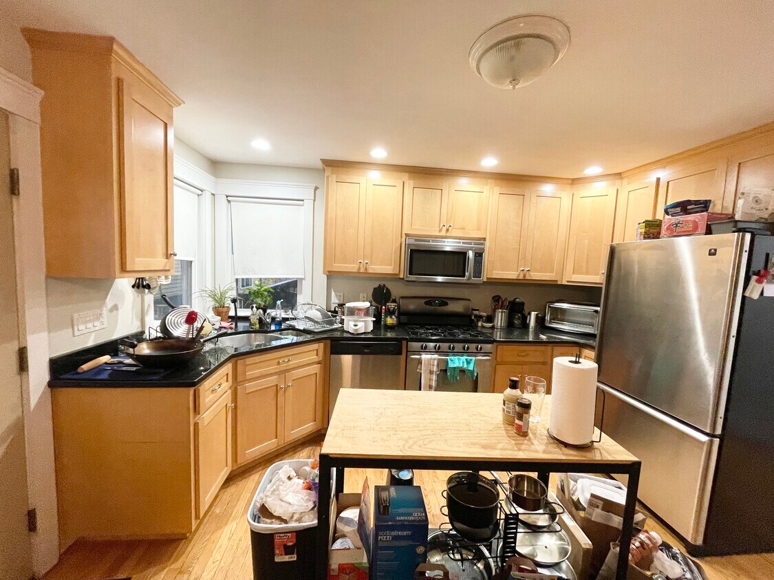 Foto principal - 27 Iroquois St