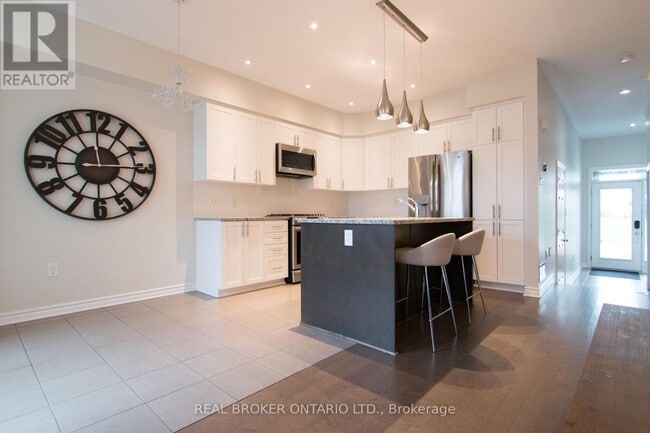 Photo du bâtiment - 281 Livery St