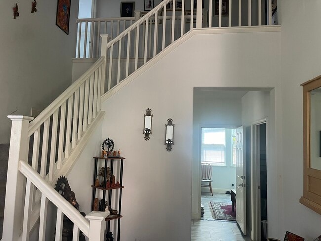 Building Photo - 288 Isle Ct