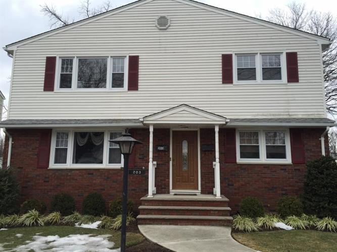 203 Burnside Ave, Cranford, NJ 07016 Room for Rent in Cranford, NJ
