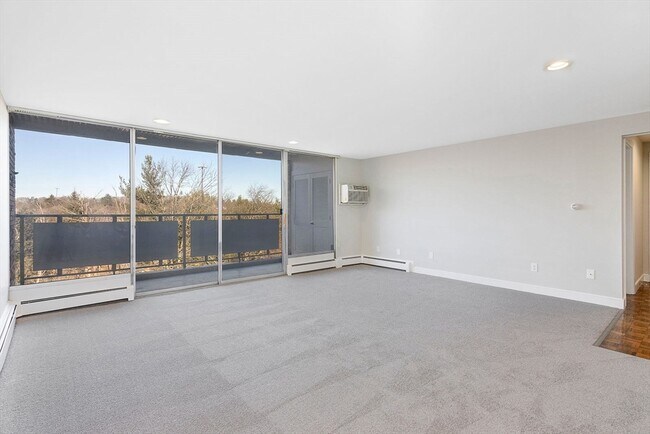 Building Photo - 1 Stonehill Dr