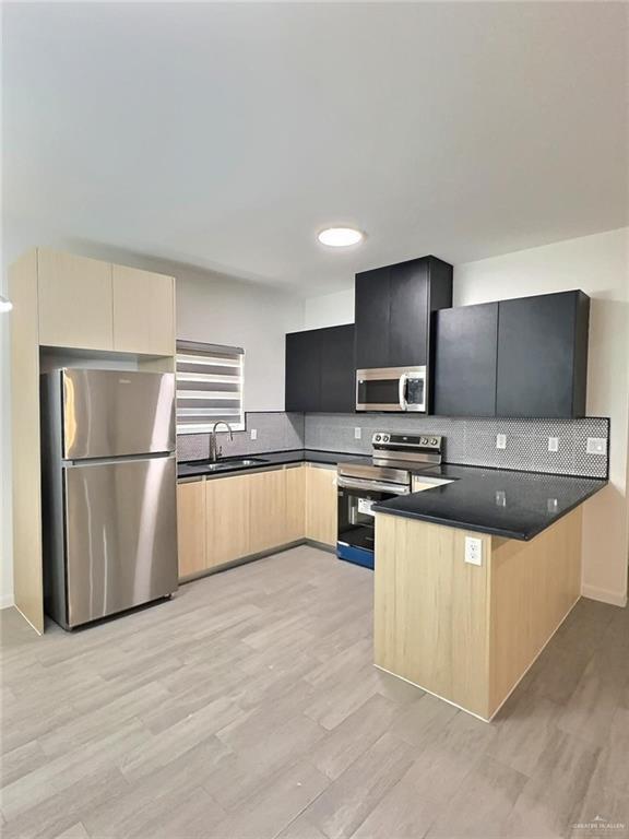 Foto del edificio - 12 Ventura Ave