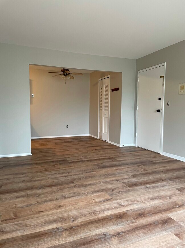 Building Photo - 38255 Fairway Ct