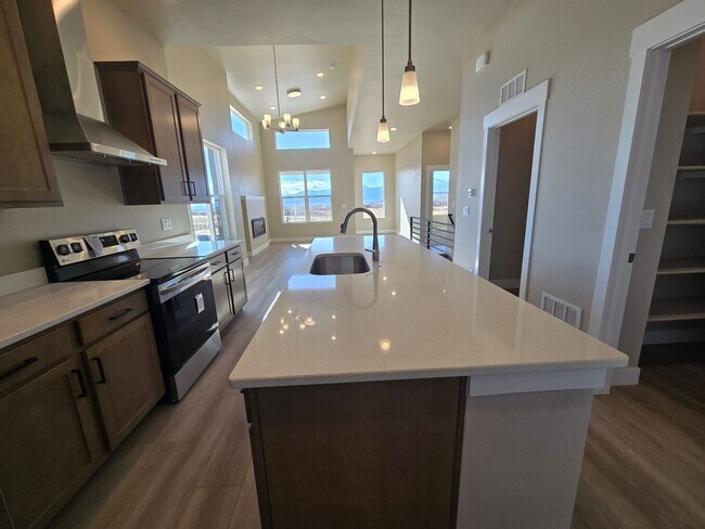 Foto del edificio - Brand New House with Breathtaking Views of Pikes Peak